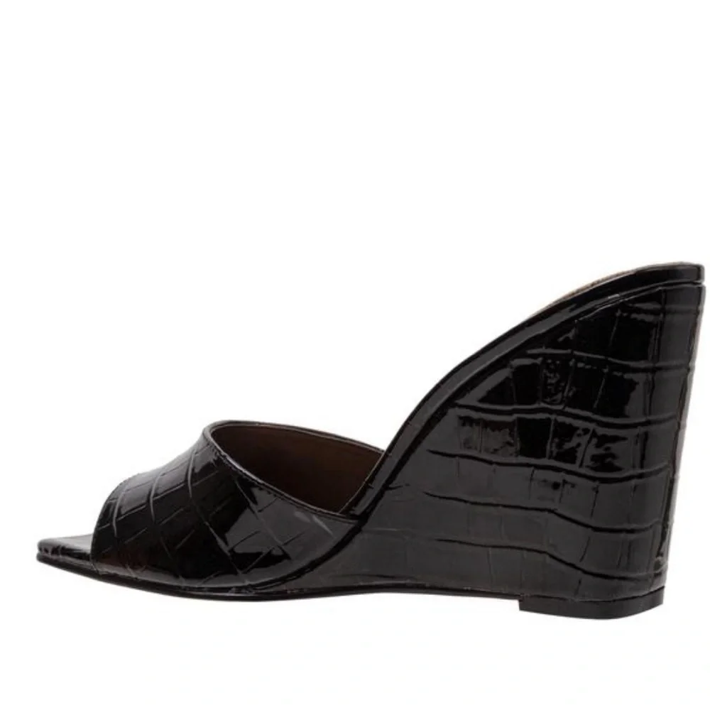 Lisa Vicky Adore-V Wedge Sandal Black Croco Pattern Size 7.5 NIB